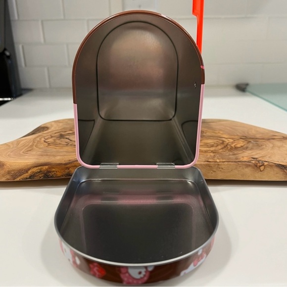 Hello Kitty Valentines mailbox - Picture 3 of 5